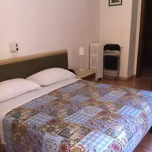 Hotel Gambara, Milão