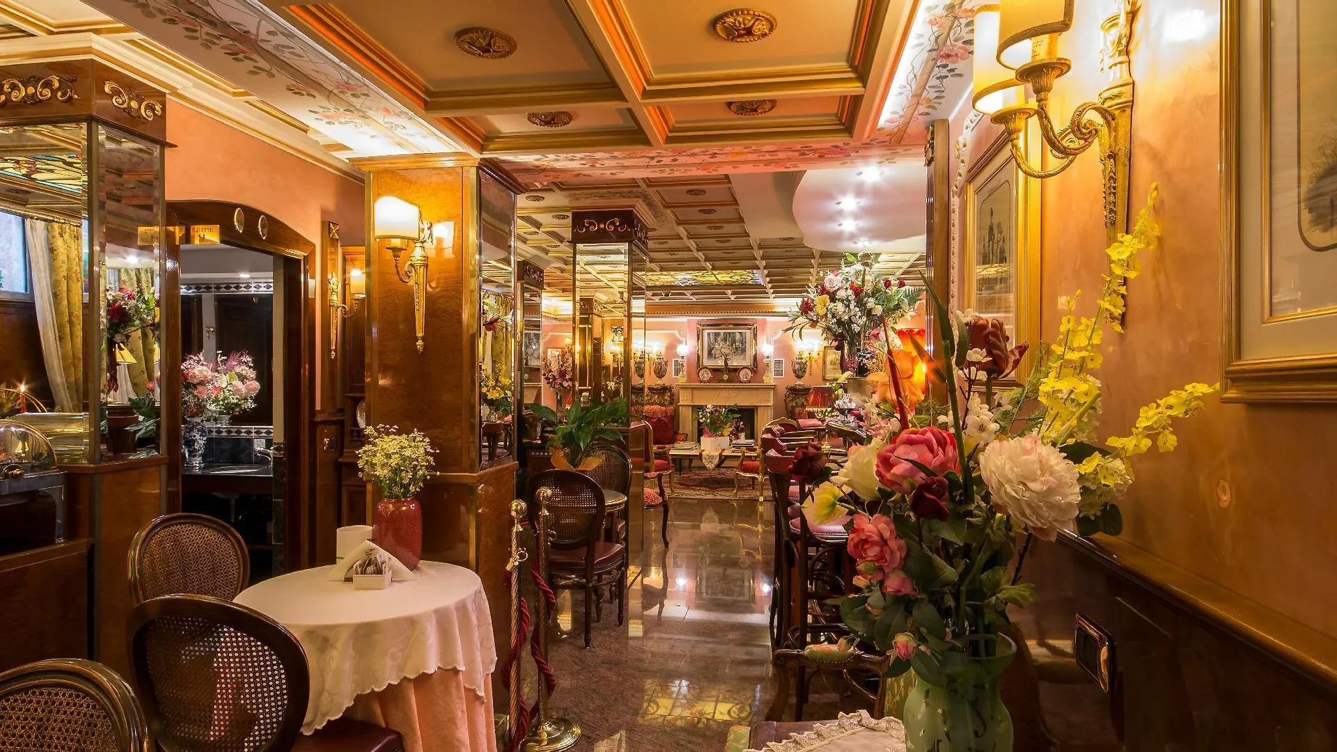 Hotel Vittoria Milan 4*,  Italy